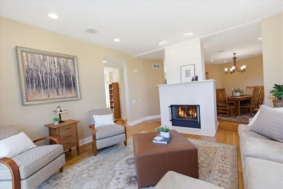 950 W Berwyn Avenue #9, Chicago, IL 60640 - #3