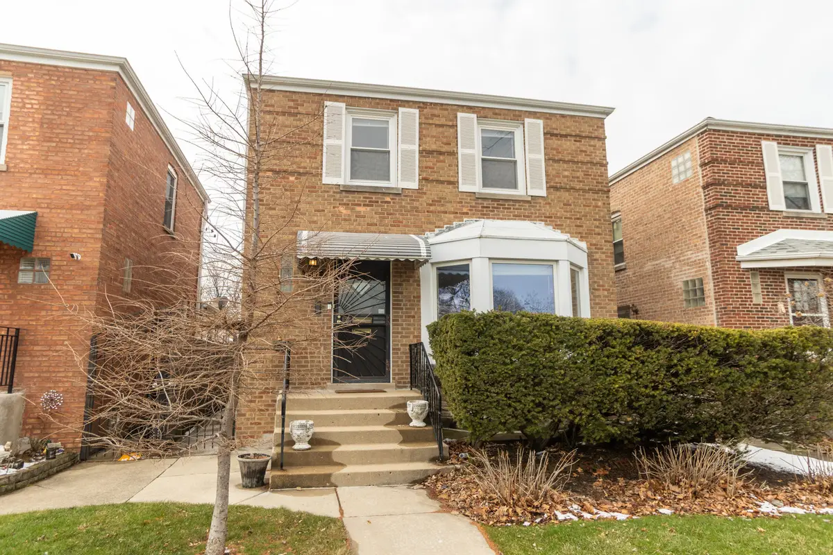 6552 N Troy Street, Chicago, IL 60645 - #1