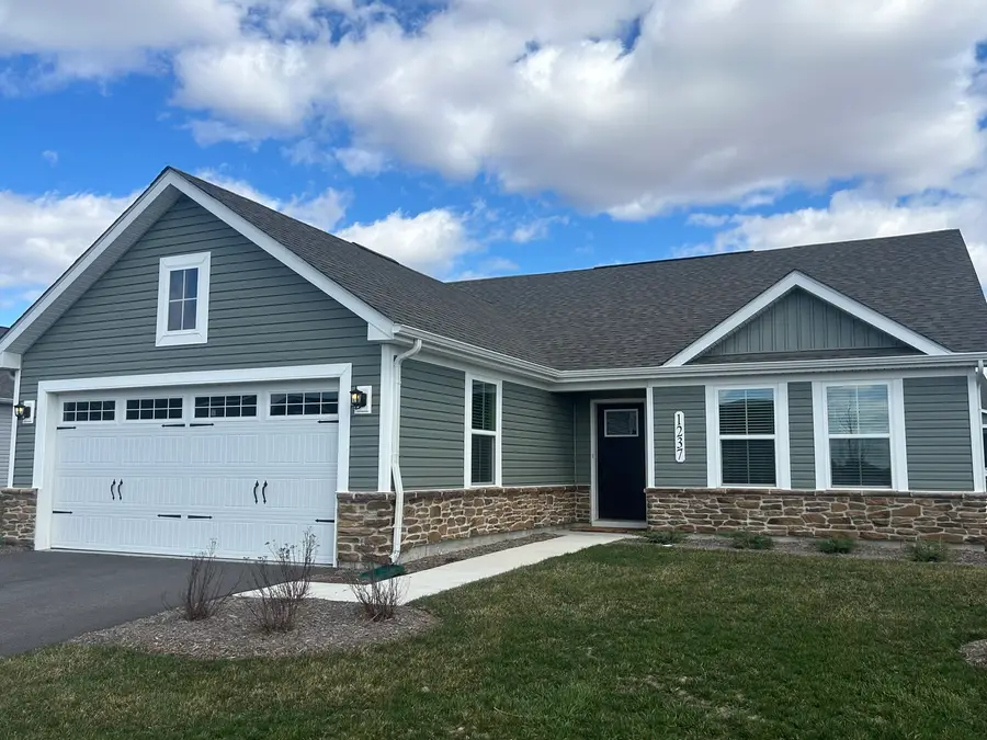 1237 Marigold Lane, Hampshire, IL 60140 - #2