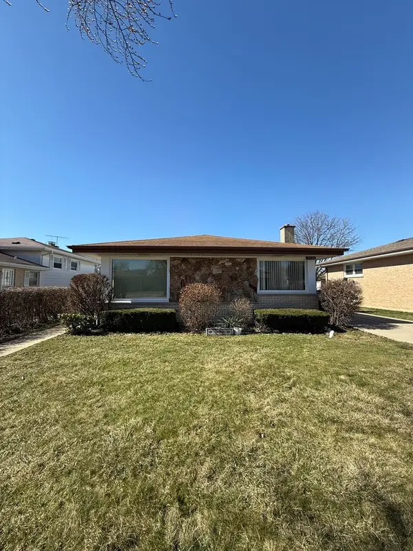 8446 N Clifton Avenue, Niles, IL 60714