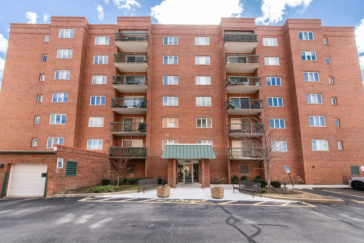 555 S River Road #607, Des Plaines, IL 60016 - #1