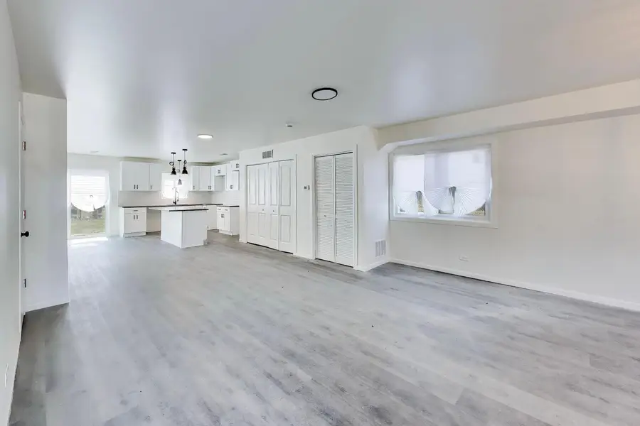 142 W 156th Place, Harvey, IL 60426 - #2