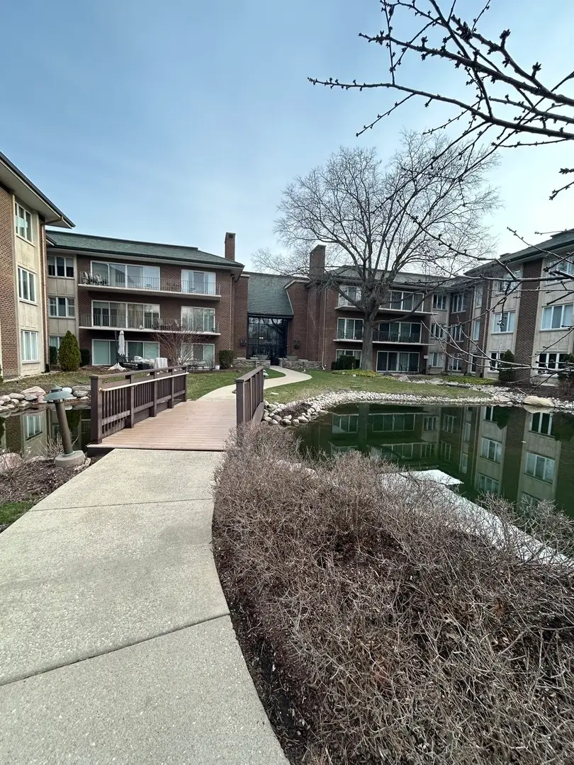 4 Oak Brook Club Drive #G205, Oak Brook, IL 60523 - #2