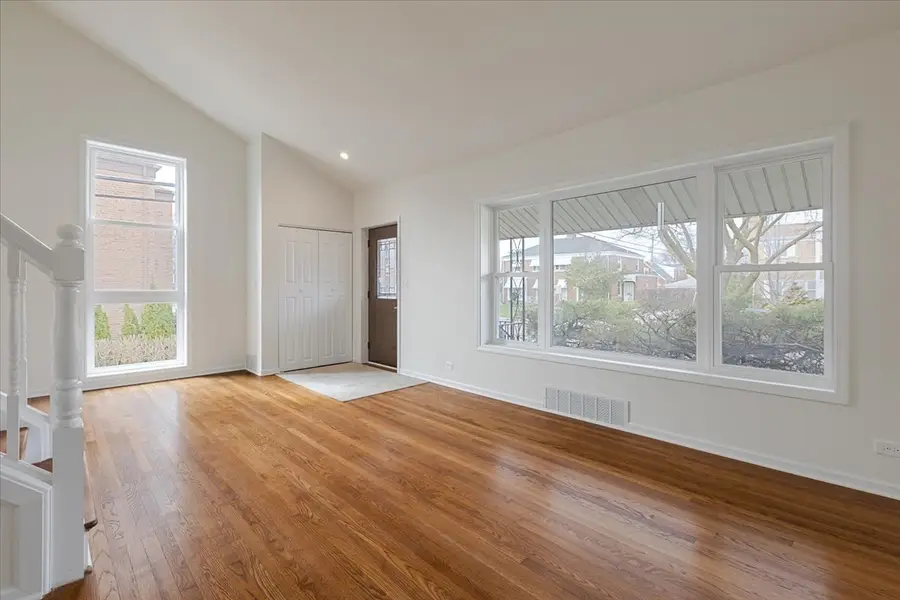 6745 N Saint Louis Avenue, Lincolnwood, IL 60712 - #2