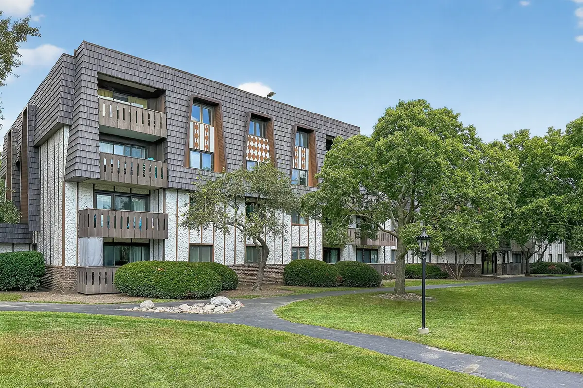 13200 W Heiden Circle #2411, Lake Bluff, IL 60044 - #1