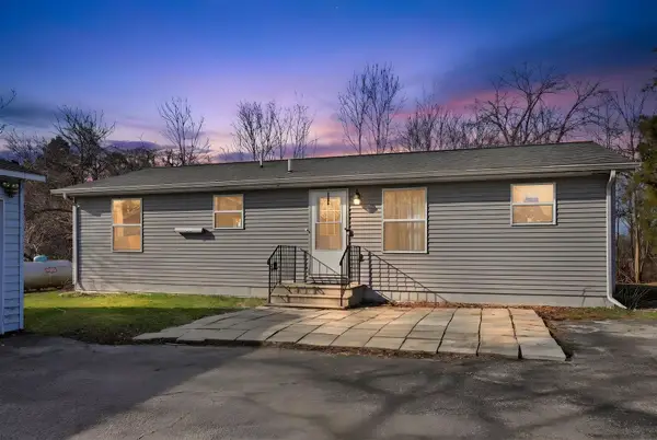 23007 Lovell Road, Sycamore, IL 60178