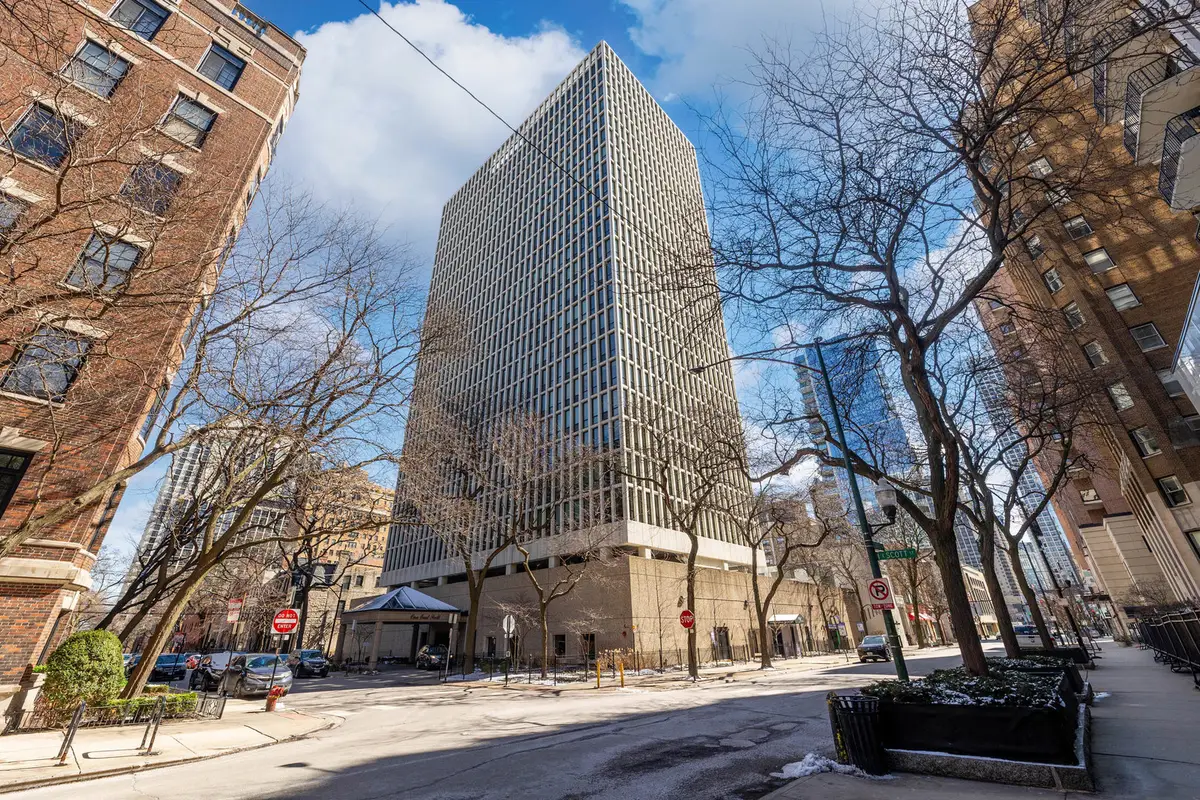 1 E Scott Street #2004, Chicago, IL 60610 - #1