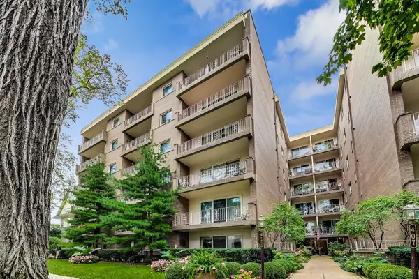 411 Ashland Avenue #6D, River Forest, IL 60305