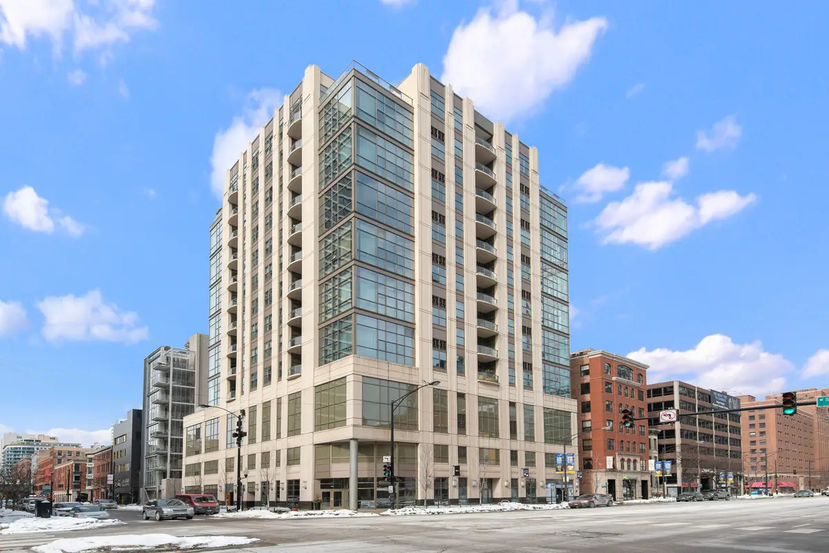 150 W Superior Street #1002, Chicago, IL 60654 - #1