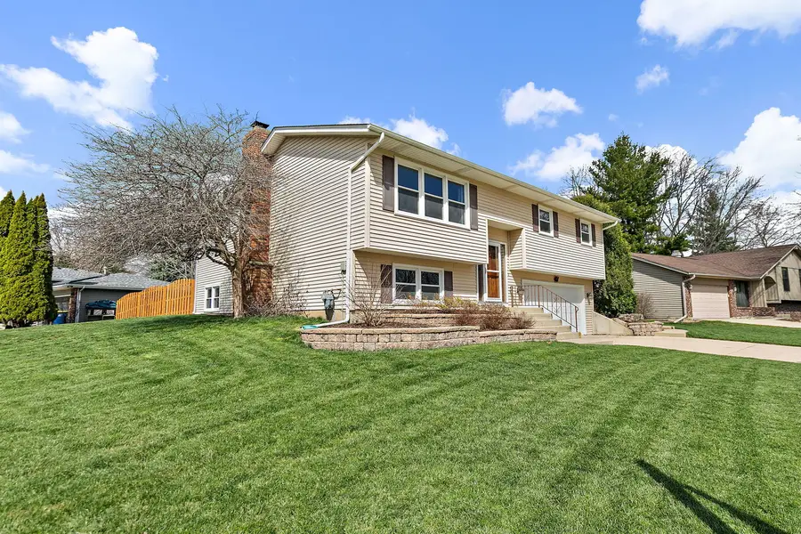 47 Lockman Circle, Elgin, IL 60123 - #2