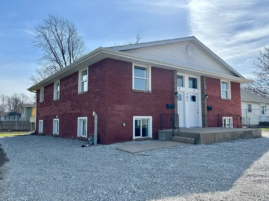 702 4th Avenue, Ottawa, IL 61350 - #3