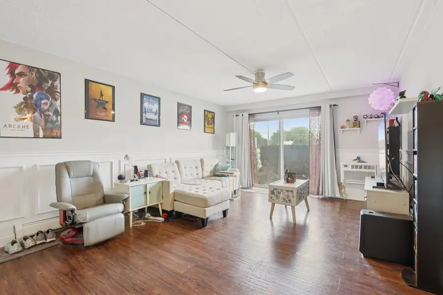 586 Fairway View Drive #1A, Wheeling, IL 60090 - #3