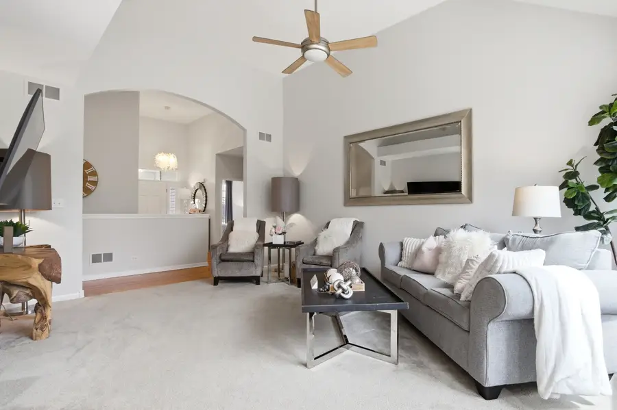 595 Kelly Avenue, Yorkville, IL 60560 - #3