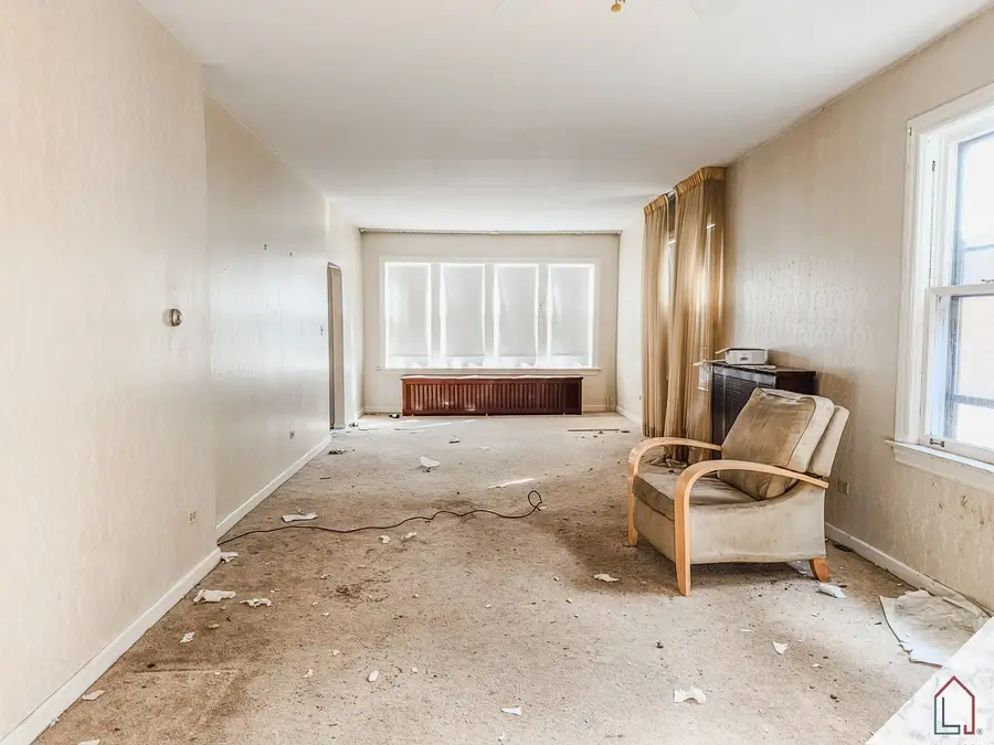 8640 S Bennett Avenue, Chicago, IL 60617 - #3