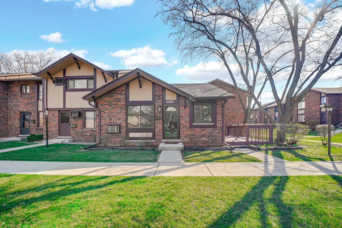 1S141 Eliot Lane, Villa Park, IL 60181 - #1