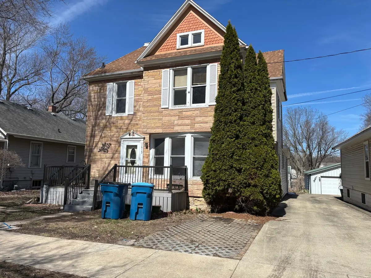 1613 W 1st Street, Dixon, IL 61021 - #1