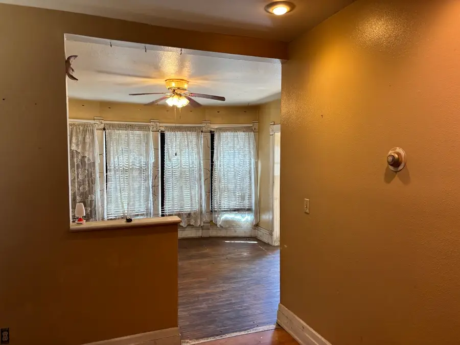 1613 W 1st Street, Dixon, IL 61021 - #2