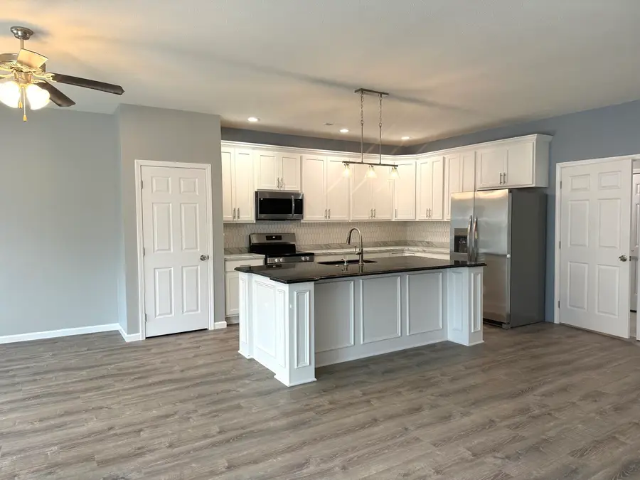 1104 N Midway Court, Marion, IL 62959 - #2