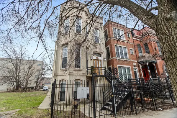 2247 W Monroe Street #3, Chicago, IL 60612