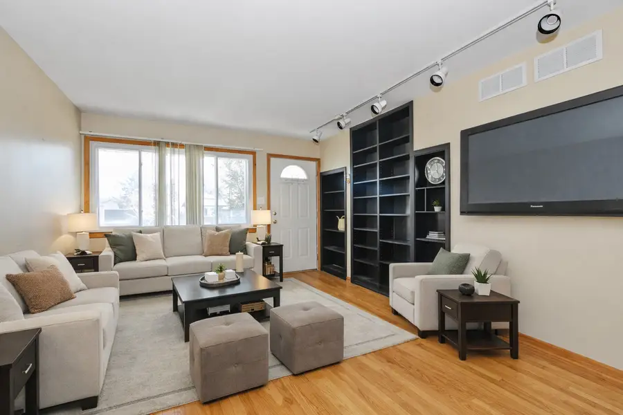 15120 Springfield Avenue, Midlothian, IL 60445 - #3