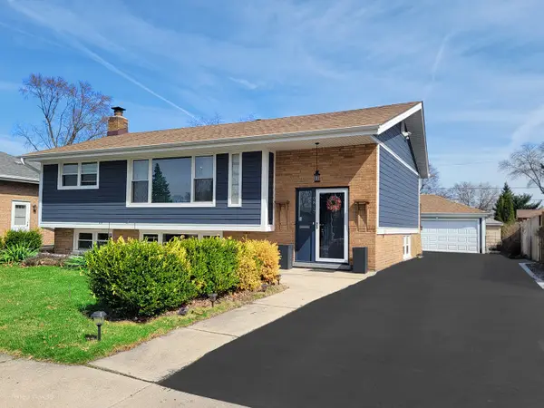 10817 S Oak Park Avenue, Worth, IL 60482