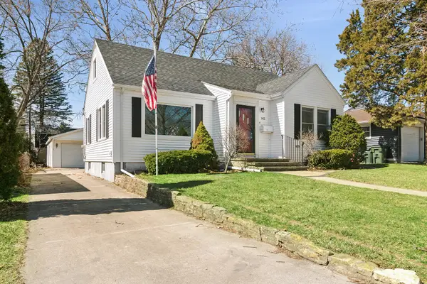 142 S Fremont Street, Palatine, IL 60067