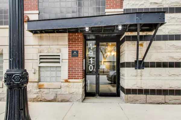 1910 S Michigan Avenue #202, Chicago, IL 60616