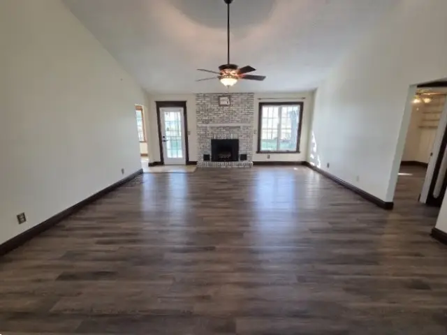 3405 Piccadilly Avenue, Mount Vernon, IL 62864 - #3