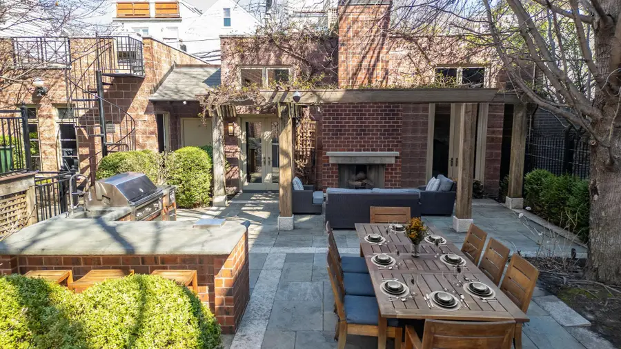 Address Withheld By Seller, Chicago, IL 60657 - #2