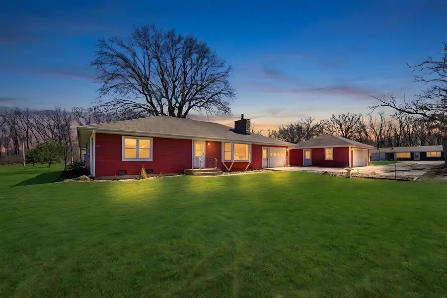 2594 E 1069th Road, Ottawa, IL 61350 - #2