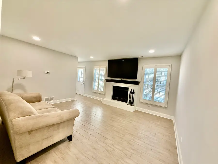 455 Kensington Court, Naperville, IL 60563 - #2