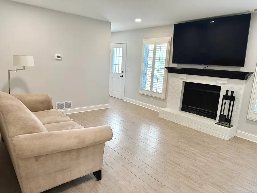 455 Kensington Court, Naperville, IL 60563 - #3