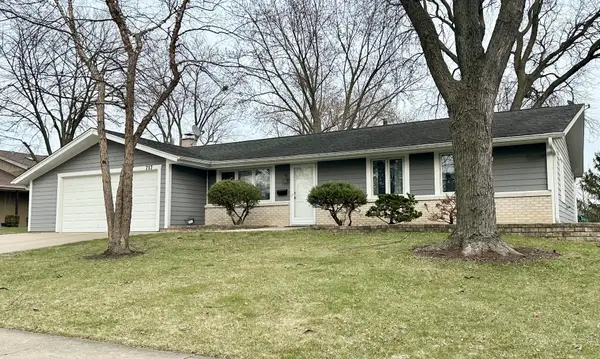 717 Slingerland Drive, Schaumburg, IL 60193