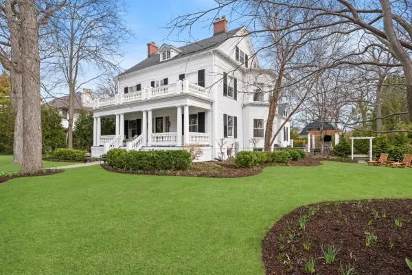 307 Abbotsford Road, Kenilworth, IL 60043