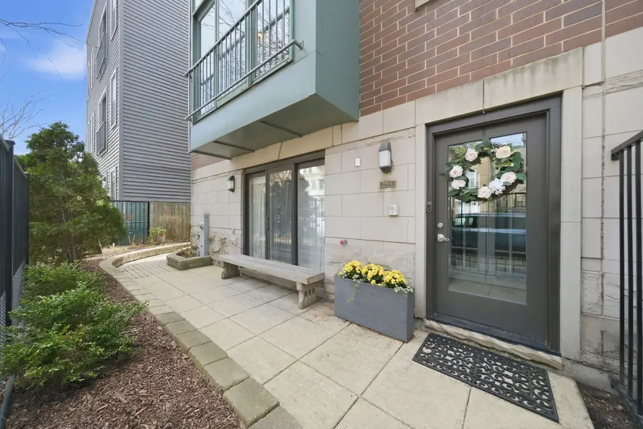 Address Withheld By Seller, Chicago, IL 60614 - #3