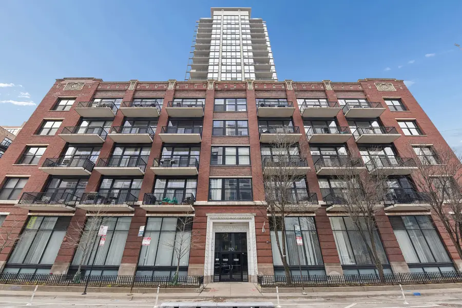 210 S Des Plaines Street #602, Chicago, IL 60661 - #2