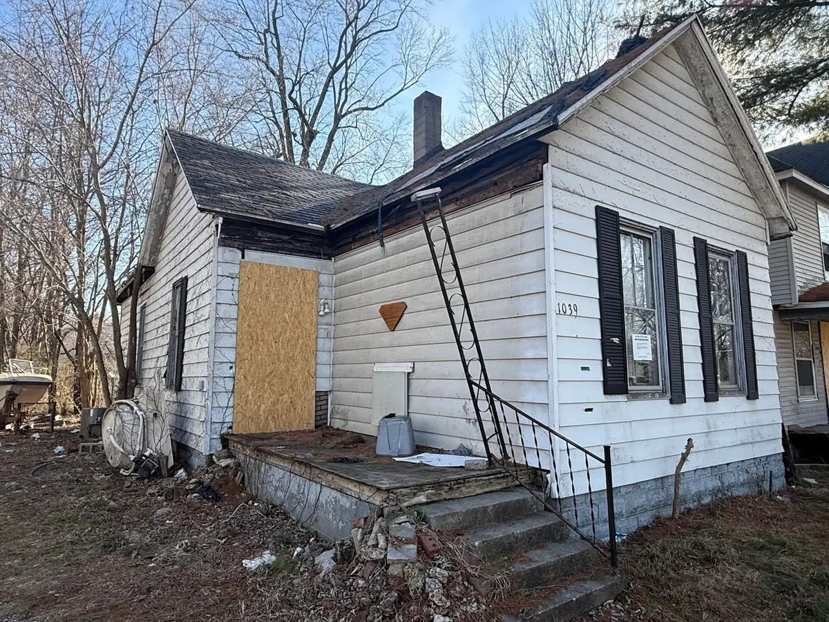 1039 E William Street, Decatur, IL 62521 - #1