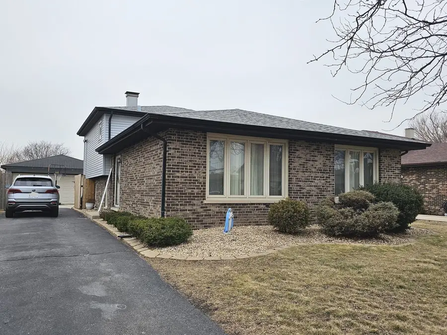 12840 S Blossom Drive, Alsip, IL 60803 - #2