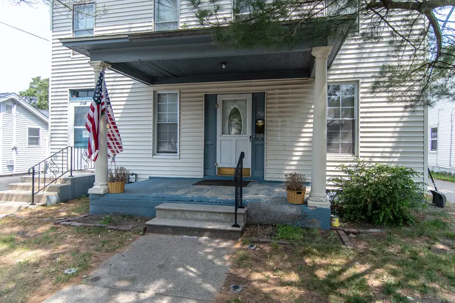 718 W Jackson Street, Ottawa, IL 61350 - #2