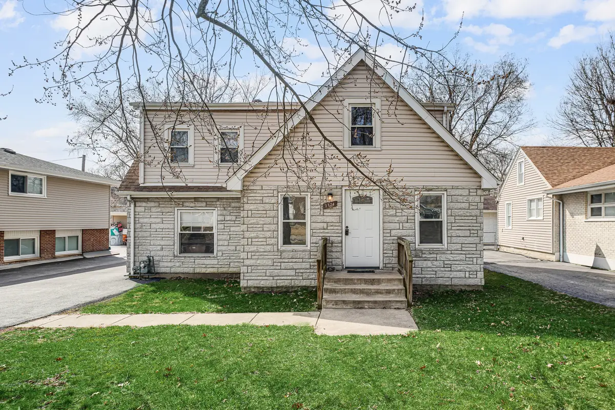 9324 S 82nd Avenue, Hickory Hills, IL 60457 - #1