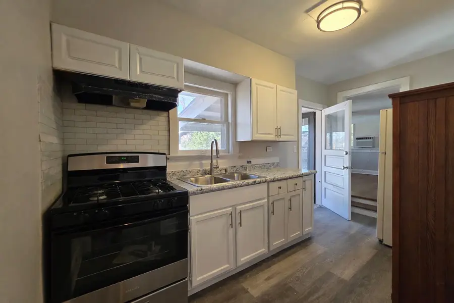 408 E Chicago Street, Elgin, IL 60120 - #2