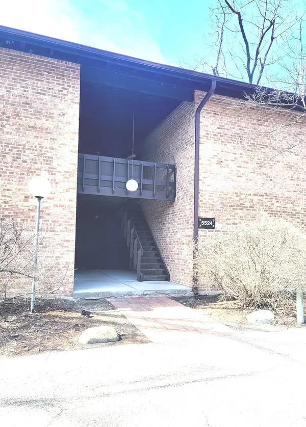 5524 E Lake Drive #84C, Lisle, IL 60532