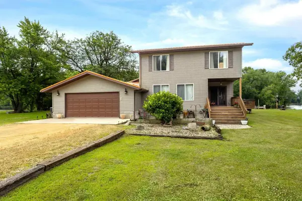 18599 317th Street, Long Grove, IA 52756