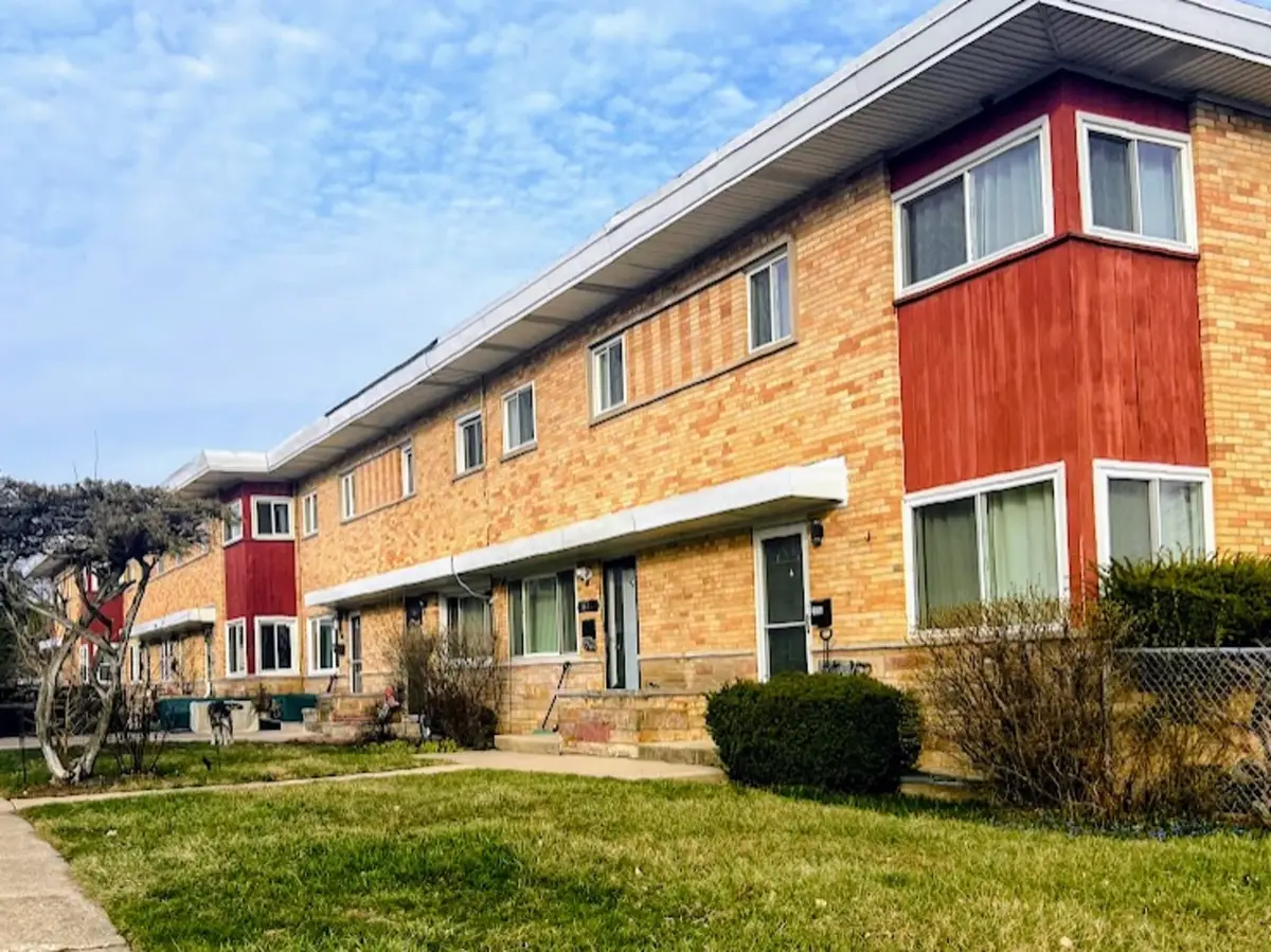 160 E Northwest Highway, Des Plaines, IL 60016 - #1