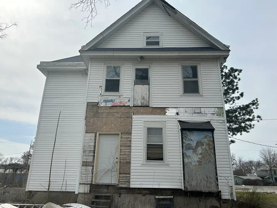 505 S Main Street, Tuscola, IL 61953 - #3