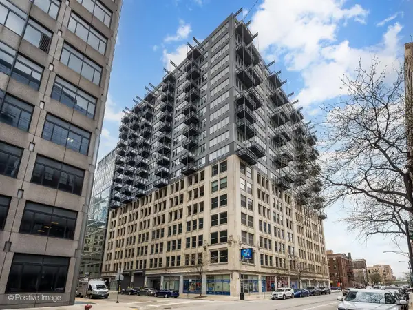 565 W Quincy Street #704, Chicago, IL 60661