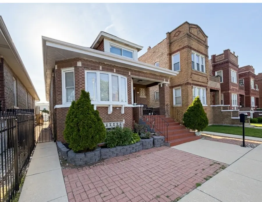 5826 S Sacramento Avenue, Chicago, IL 60629 - #3