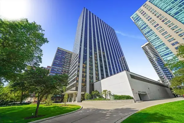 3150 N Lake Shore Drive #7C, Chicago, IL 60657