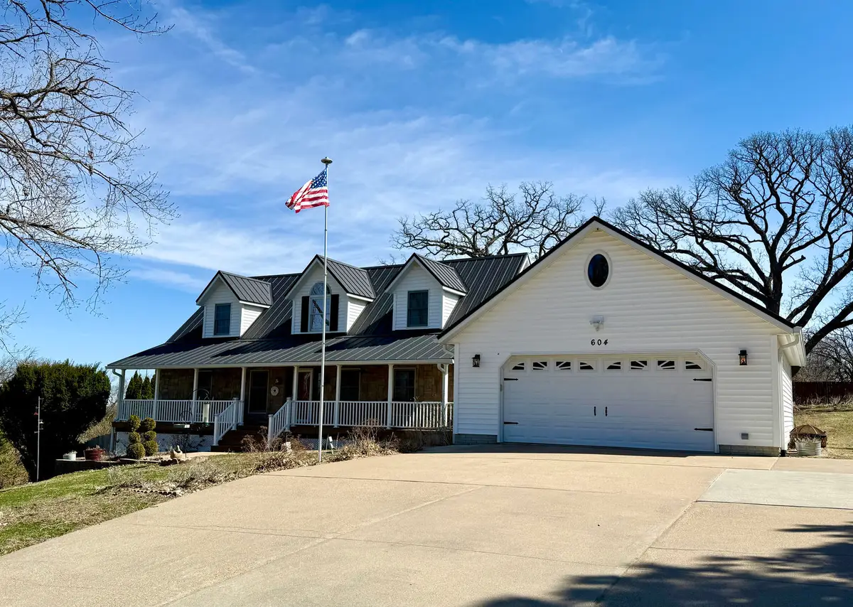 604 Breezy Point Drive, Clinton, IA 52732 - #1