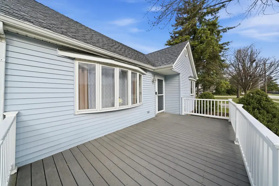 8210 Linder Avenue, Burbank, IL 60459 - #3